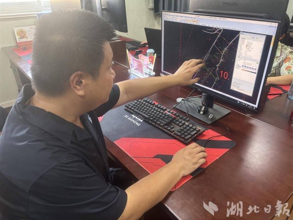 融券通 武汉最热一天，他们给长江“做B超”